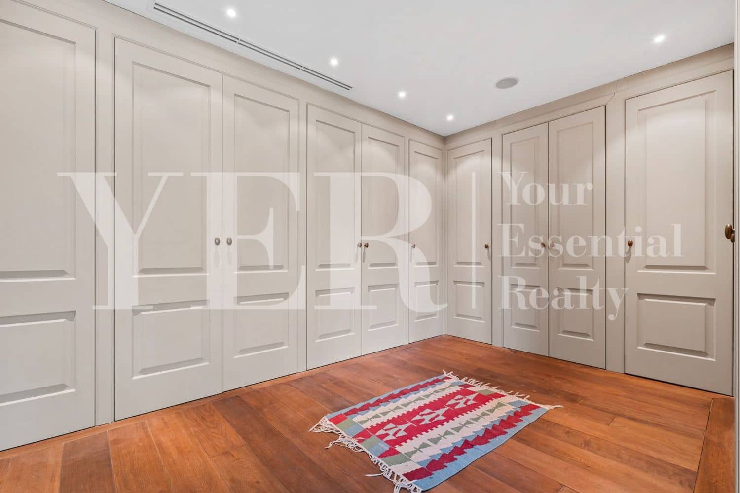 5 soverom Villa til salgs i Elche / Elx med svømmebasseng garasje - € 7 500 000 (Ref: 9624235)