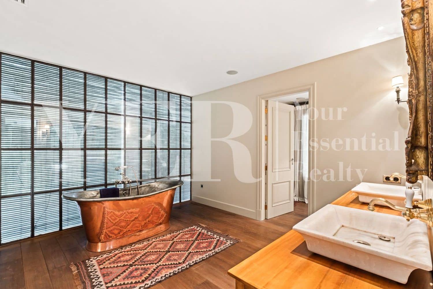 5 soverom Villa til salgs i Elche / Elx med svømmebasseng garasje - € 7 500 000 (Ref: 9624235)