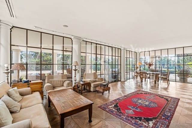 5 soverom Villa til salgs i Centro, Elche / Elx med svømmebasseng garasje - € 7 500 000 (Ref: 9624235)