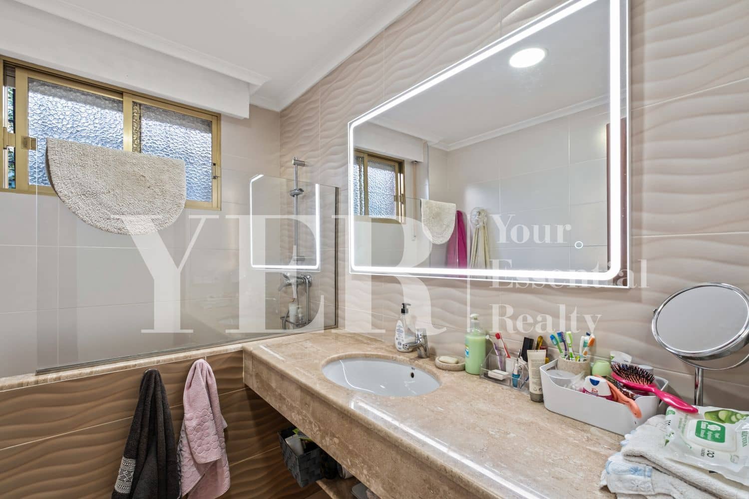 8 makuuhuone Hotelli myytävänä paikassa Alicante kaupunki mukana 
autotalli - 1 800 000 € (Ref: 9694713)