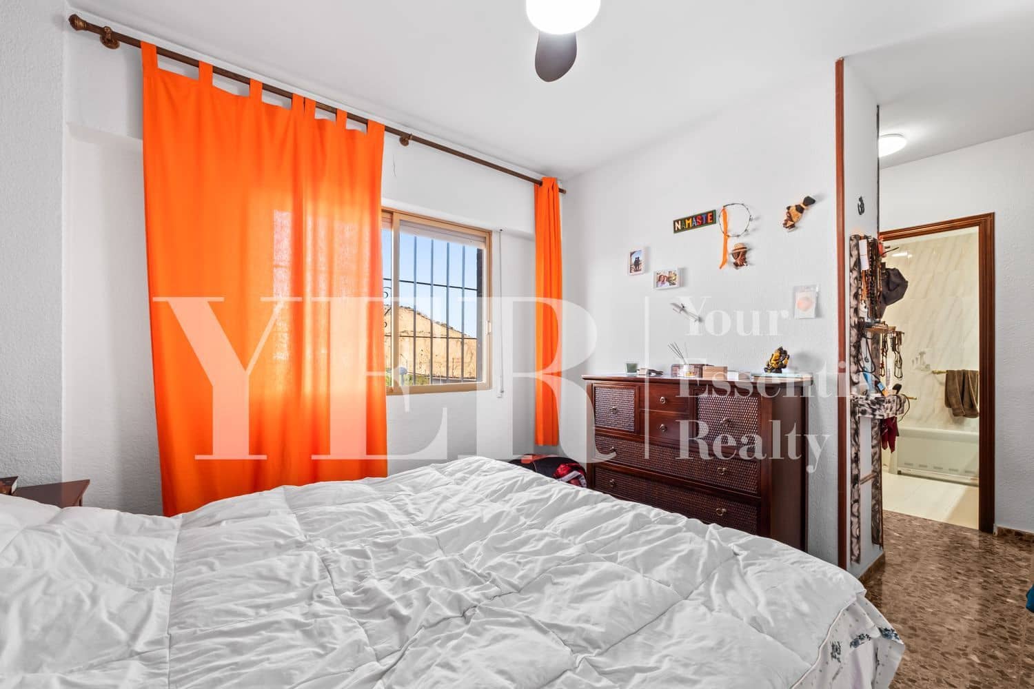 8 makuuhuone Hotelli myytävänä paikassa Alicante kaupunki mukana 
autotalli - 1 800 000 € (Ref: 9694713)