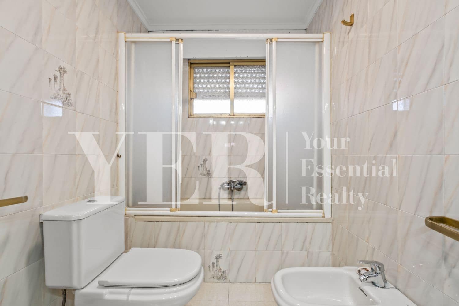 8 makuuhuone Hotelli myytävänä paikassa Alicante kaupunki mukana 
autotalli - 1 800 000 € (Ref: 9694713)