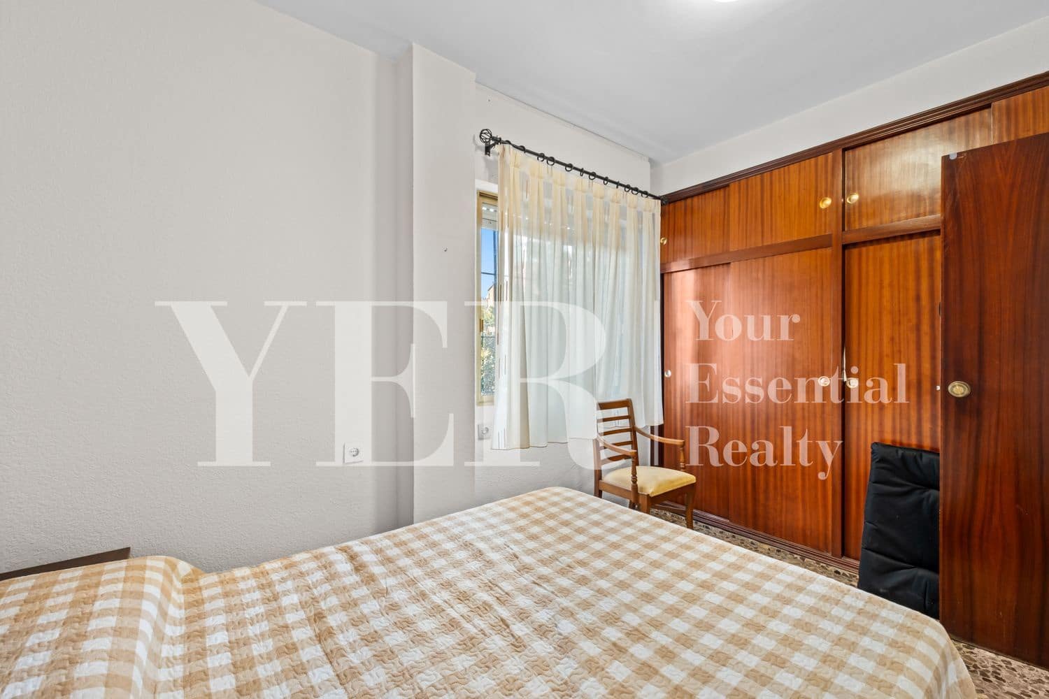 8 makuuhuone Hotelli myytävänä paikassa Alicante kaupunki mukana 
autotalli - 1 800 000 € (Ref: 9694713)