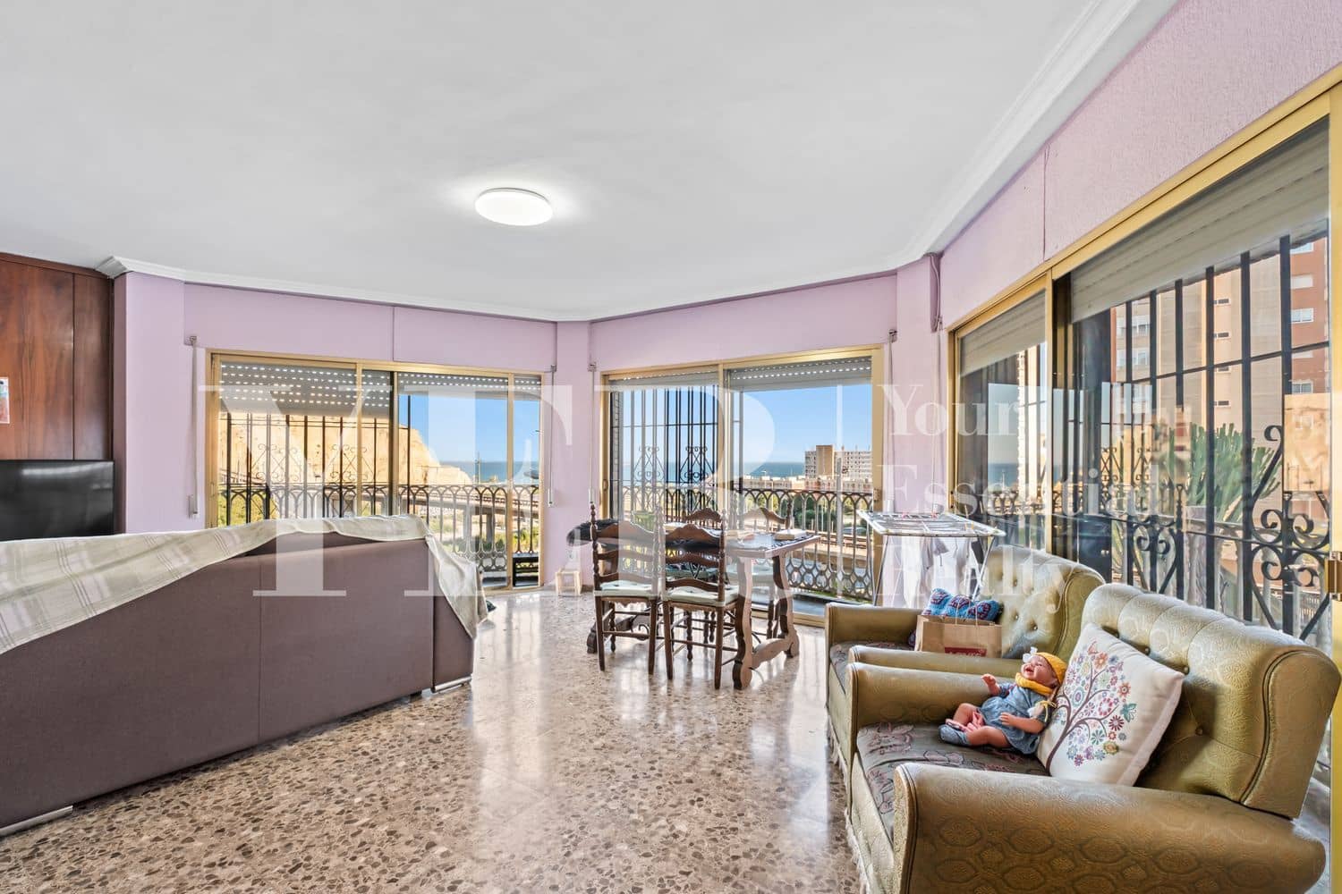 8 makuuhuone Hotelli myytävänä paikassa Alicante kaupunki mukana 
autotalli - 1 800 000 € (Ref: 9694713)