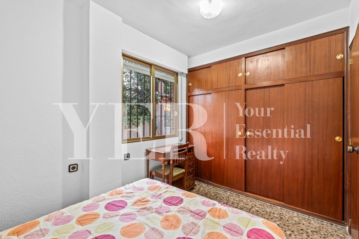 8 makuuhuone Hotelli myytävänä paikassa Alicante kaupunki mukana 
autotalli - 1 800 000 € (Ref: 9694713)