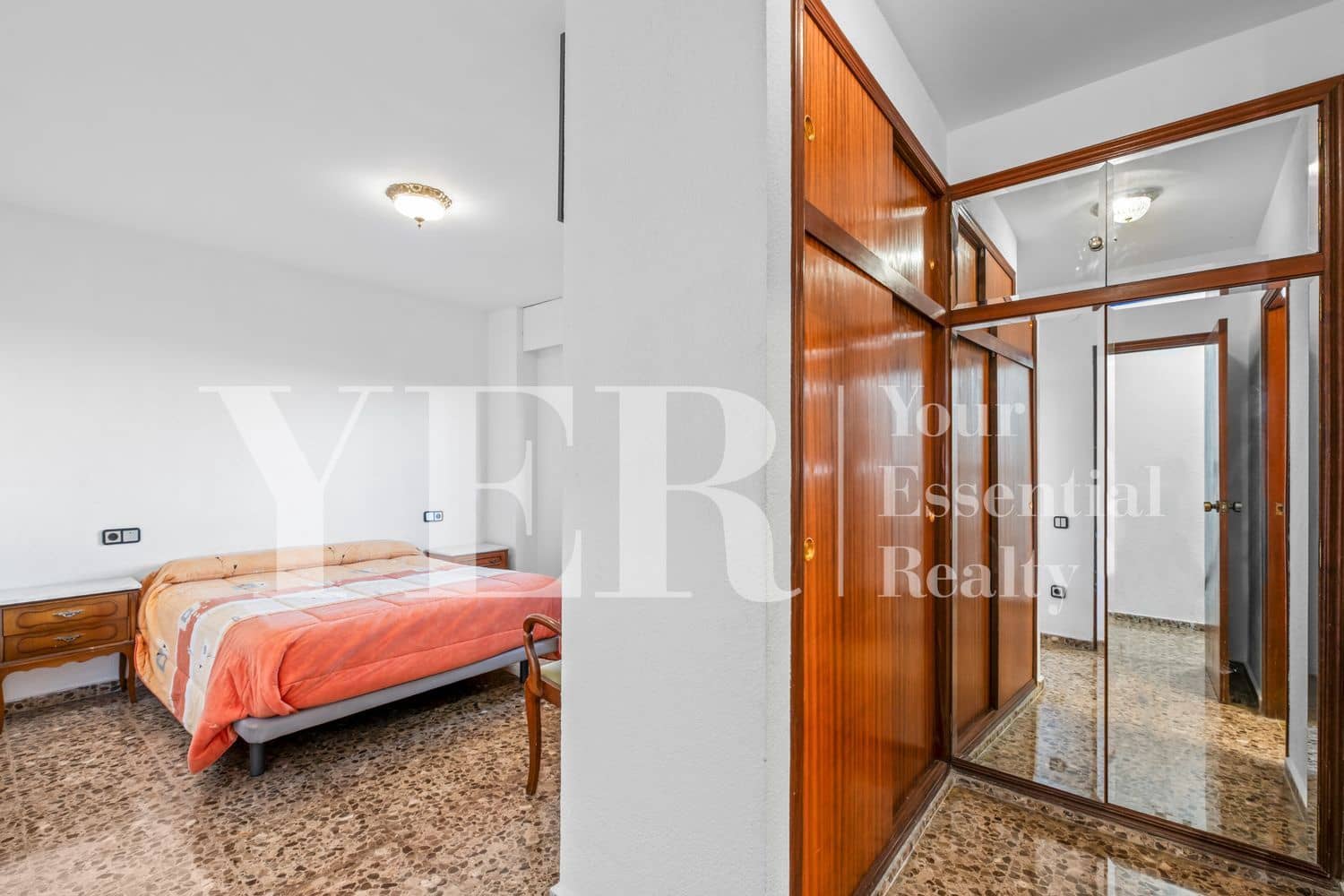 8 makuuhuone Hotelli myytävänä paikassa Alicante kaupunki mukana 
autotalli - 1 800 000 € (Ref: 9694713)