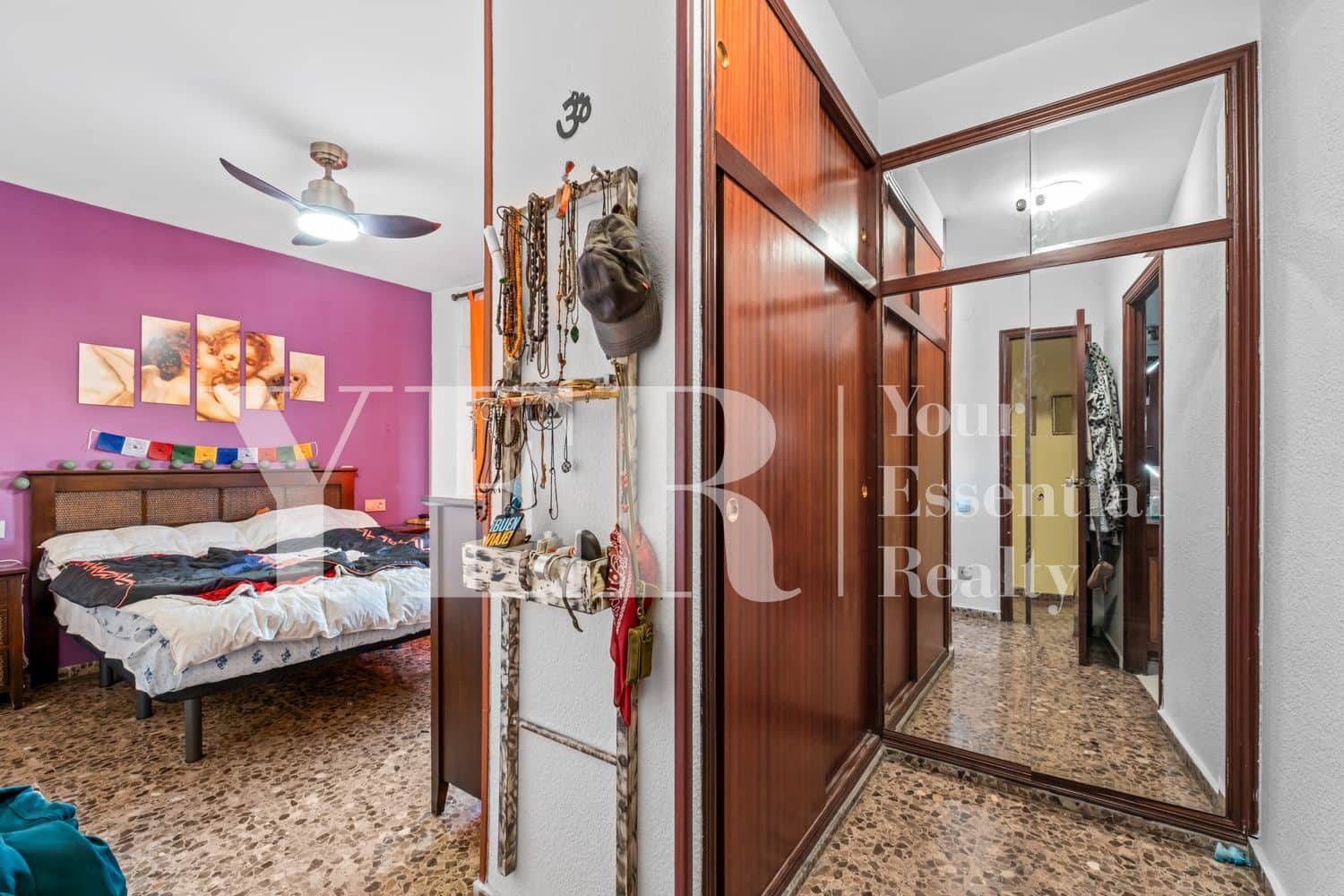 8 makuuhuone Hotelli myytävänä paikassa Alicante kaupunki mukana 
autotalli - 1 800 000 € (Ref: 9694713)