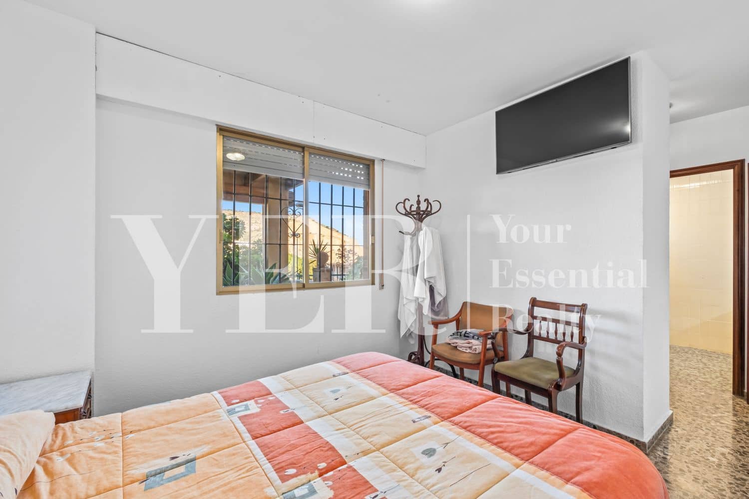 8 makuuhuone Hotelli myytävänä paikassa Alicante kaupunki mukana 
autotalli - 1 800 000 € (Ref: 9694713)