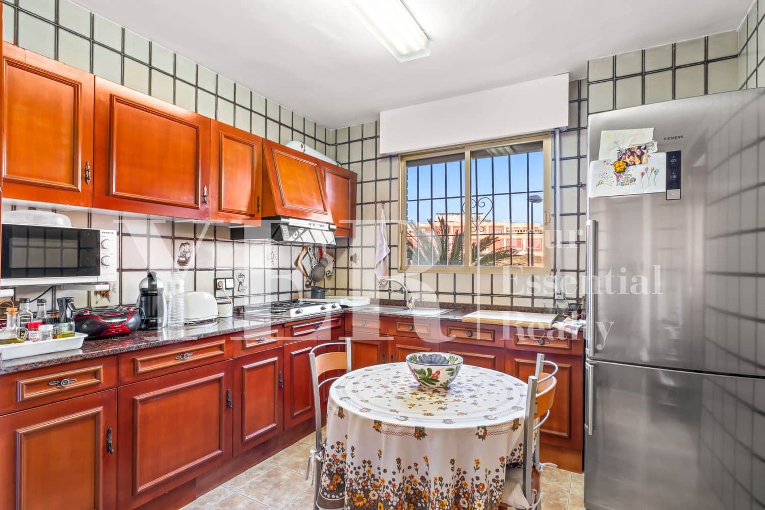 8 makuuhuone Hotelli myytävänä paikassa Alicante kaupunki mukana 
autotalli - 1 800 000 € (Ref: 9694713)