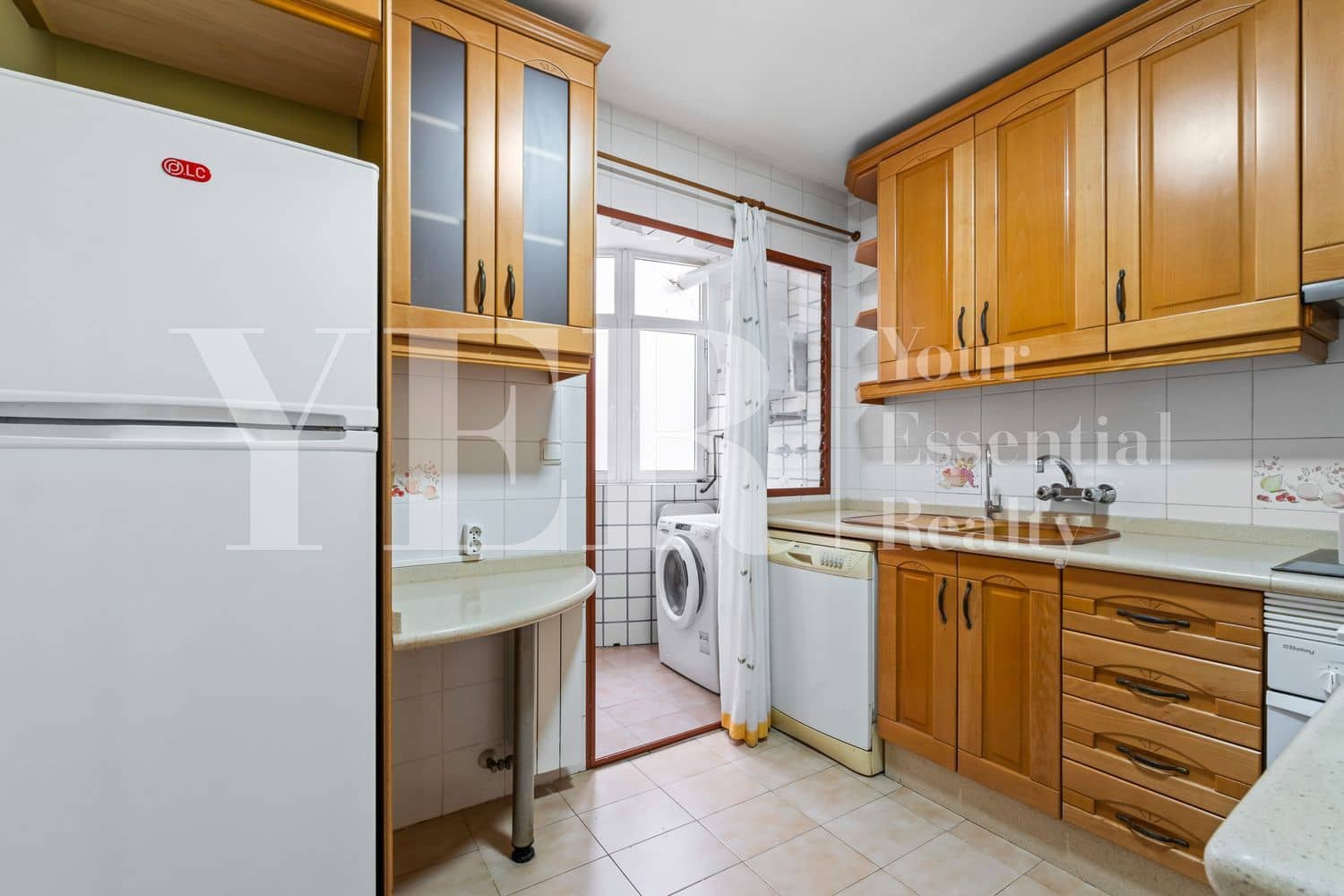 3 bedroom Apartment for sale in Alicante / Alacant city with garage - € 430,000 (Ref: 9721091)