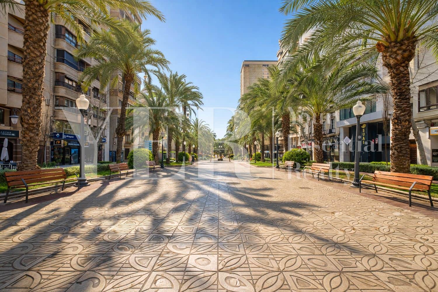 3 bedroom Apartment for sale in Alicante / Alacant city with garage - € 430,000 (Ref: 9721091)