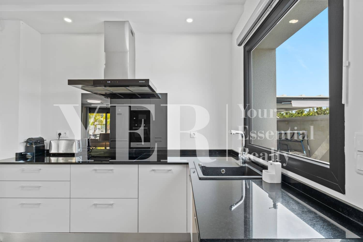 5 soveværelse Villa til salg i San Juan de Alicante / Sant Joan d'Alacant med swimmingpool garage - € 1.190.000 (Ref: 9777529)