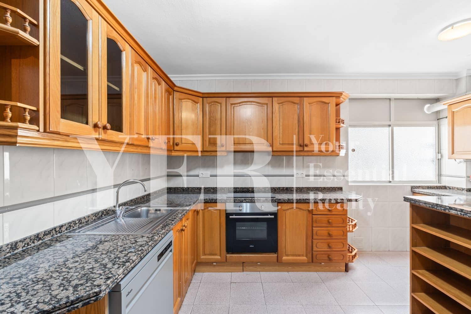 3 Zimmer Apartment zu vermieten in Alicante / Alacant Stadt mit Garage - 1.500 € (Ref: 9833254)