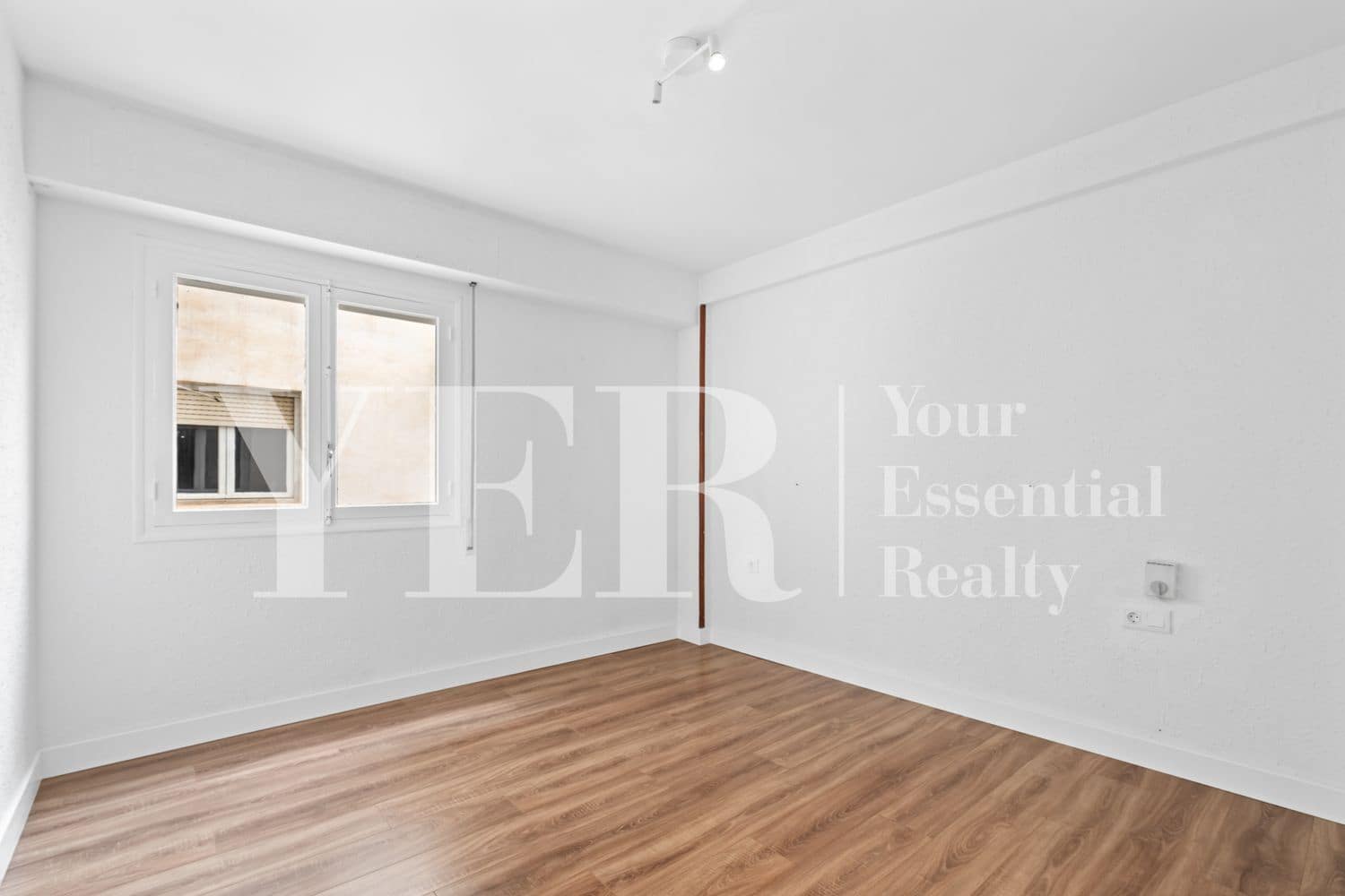 3 Zimmer Apartment zu vermieten in Alicante / Alacant Stadt mit Garage - 1.500 € (Ref: 9833254)