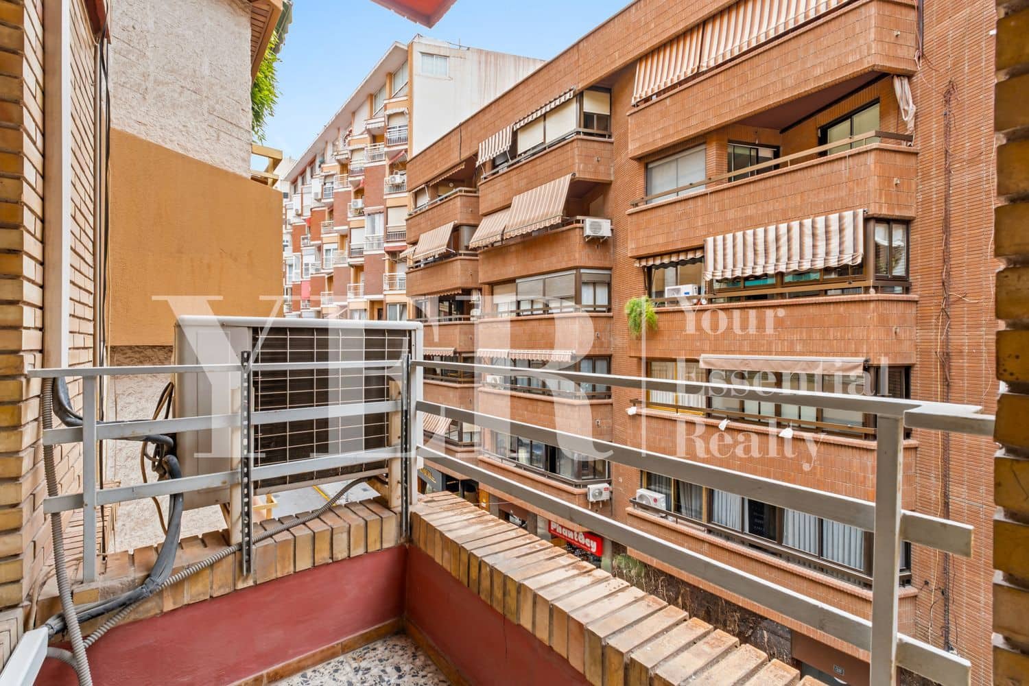 3 Zimmer Apartment zu vermieten in Alicante / Alacant Stadt mit Garage - 1.500 € (Ref: 9833254)