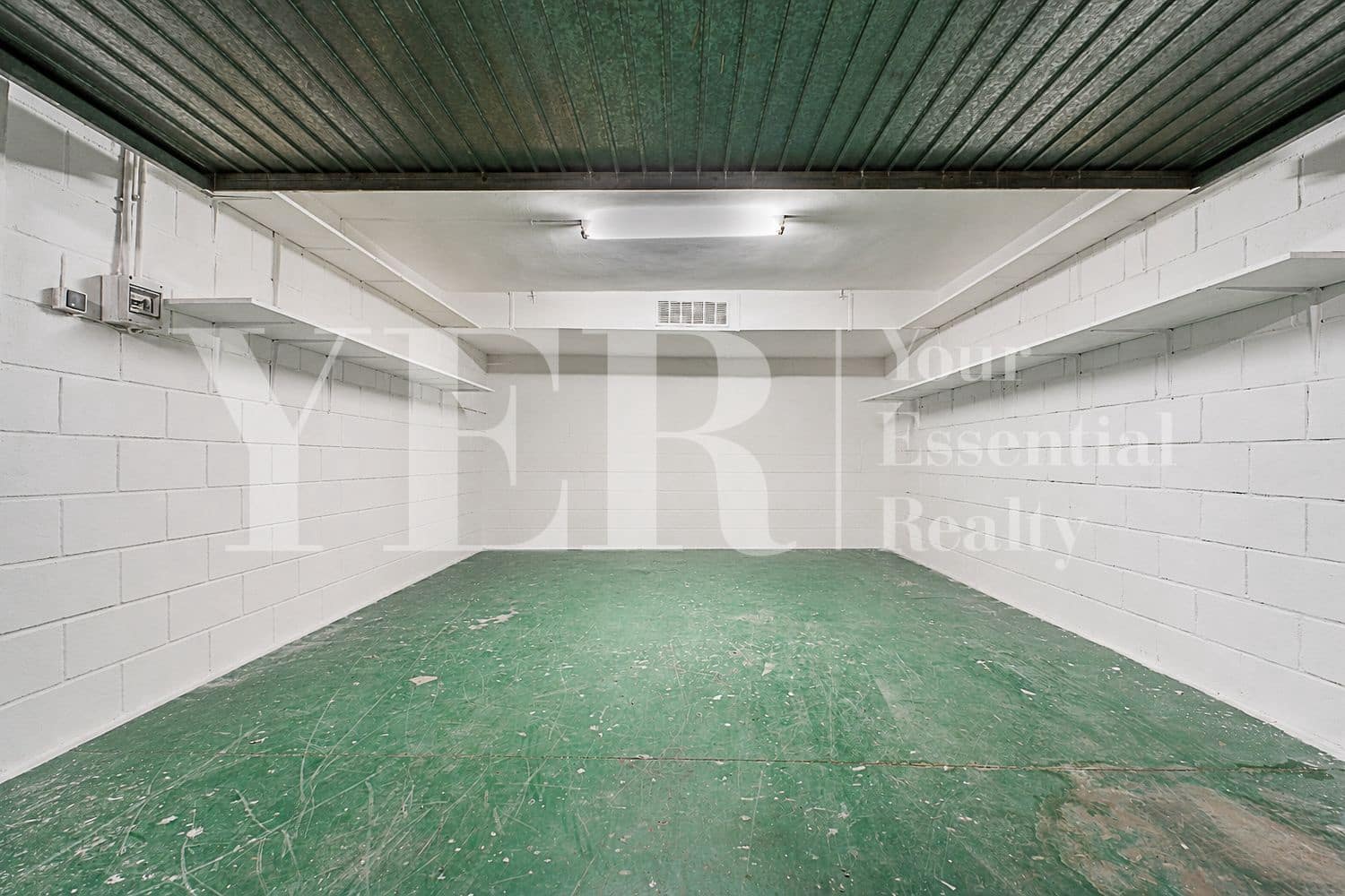 Garage à vendre à Playa de San Juan - 45 000 € (Ref: 9870573)