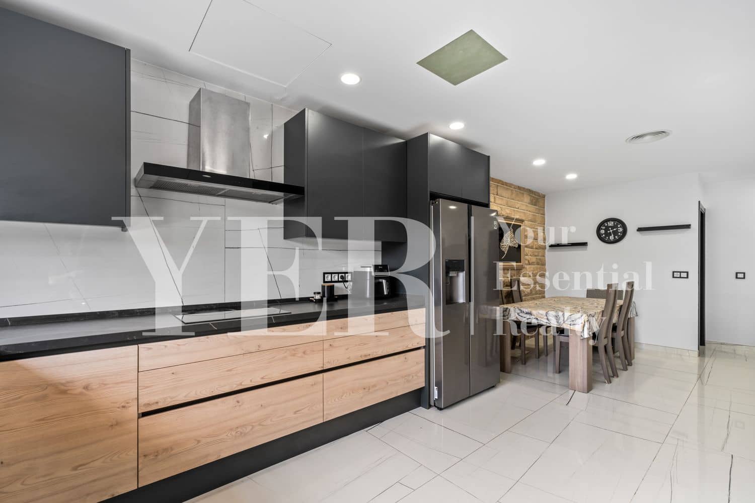 5 bedroom Villa for sale in San Juan de Alicante / Sant Joan d'Alacant with pool garage - € 1,350,000 (Ref: 9915196)