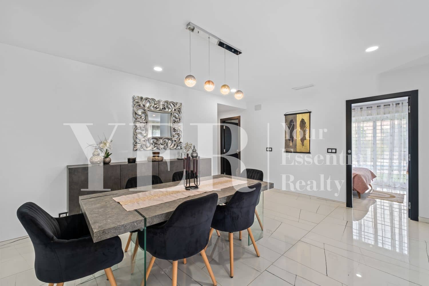 5 bedroom Villa for sale in San Juan de Alicante / Sant Joan d'Alacant with pool garage - € 1,350,000 (Ref: 9915196)