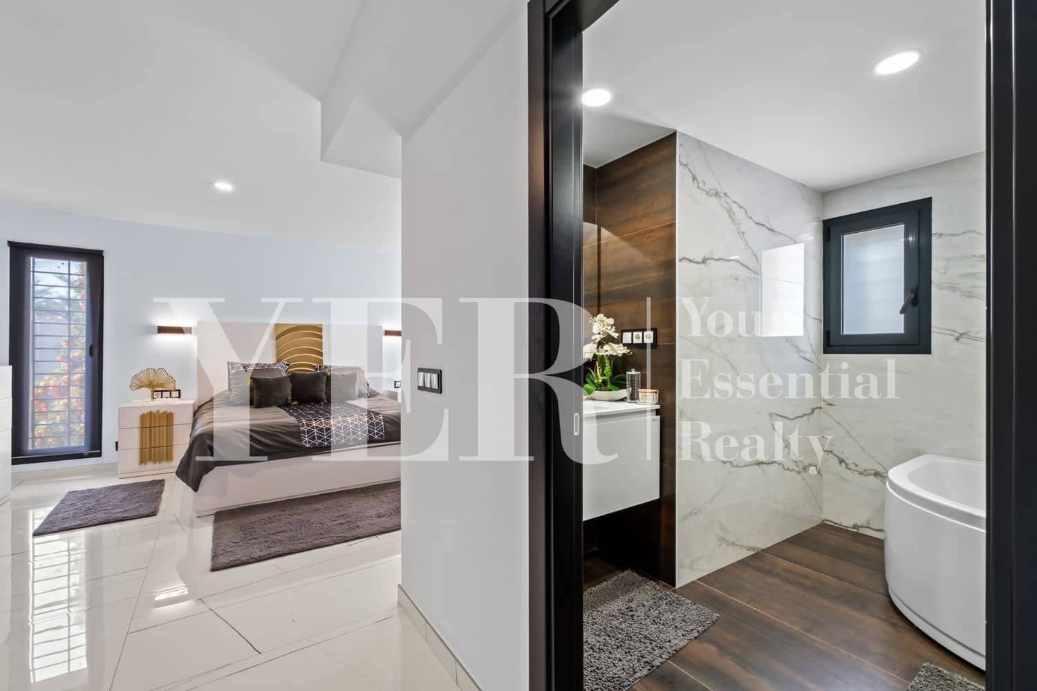 5 bedroom Villa for sale in San Juan de Alicante / Sant Joan d'Alacant with pool garage - € 1,350,000 (Ref: 9915196)