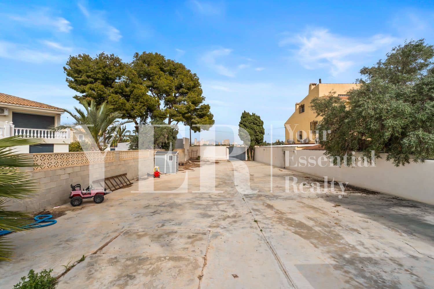 5 bedroom Villa for sale in San Juan de Alicante / Sant Joan d'Alacant with pool garage - € 1,350,000 (Ref: 9915196)