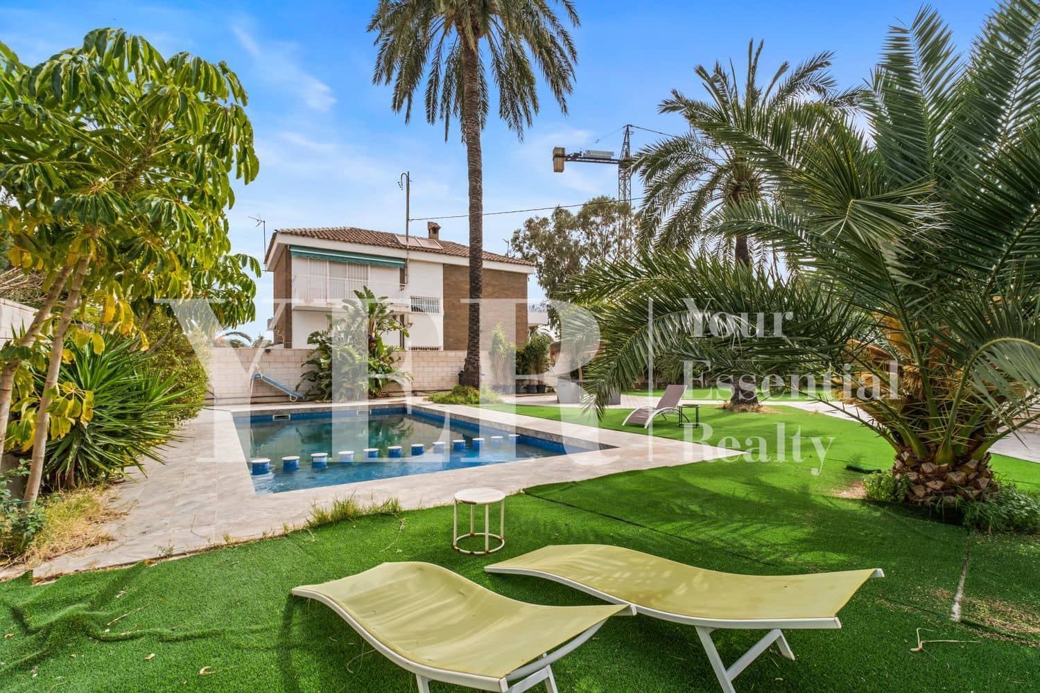 5 bedroom Villa for sale in San Juan de Alicante / Sant Joan d'Alacant with pool garage - € 1,350,000 (Ref: 9915196)
