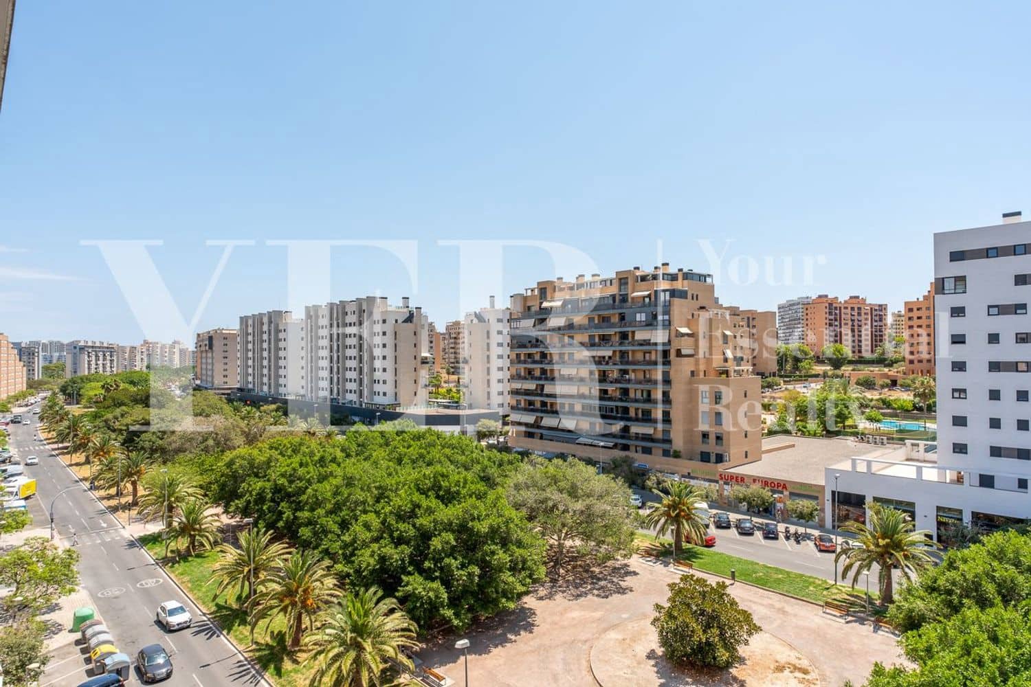 4 bedroom Apartment for rent in Playa de San Juan with pool garage - € 1,700 (Ref: 9951002)