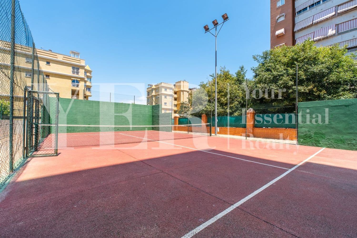 4 bedroom Apartment for rent in Playa de San Juan with pool garage - € 1,700 (Ref: 9951002)