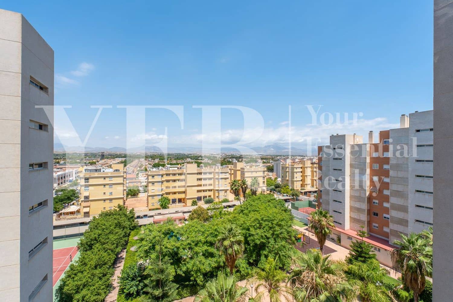 4 bedroom Apartment for rent in Playa de San Juan with pool garage - € 1,700 (Ref: 9951002)