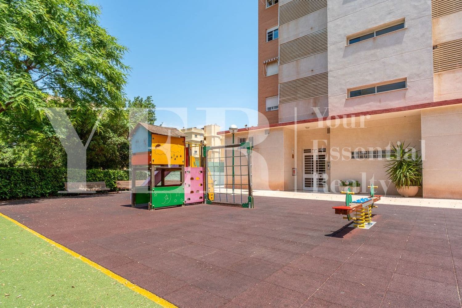 4 bedroom Apartment for rent in Playa de San Juan with pool garage - € 1,700 (Ref: 9951002)