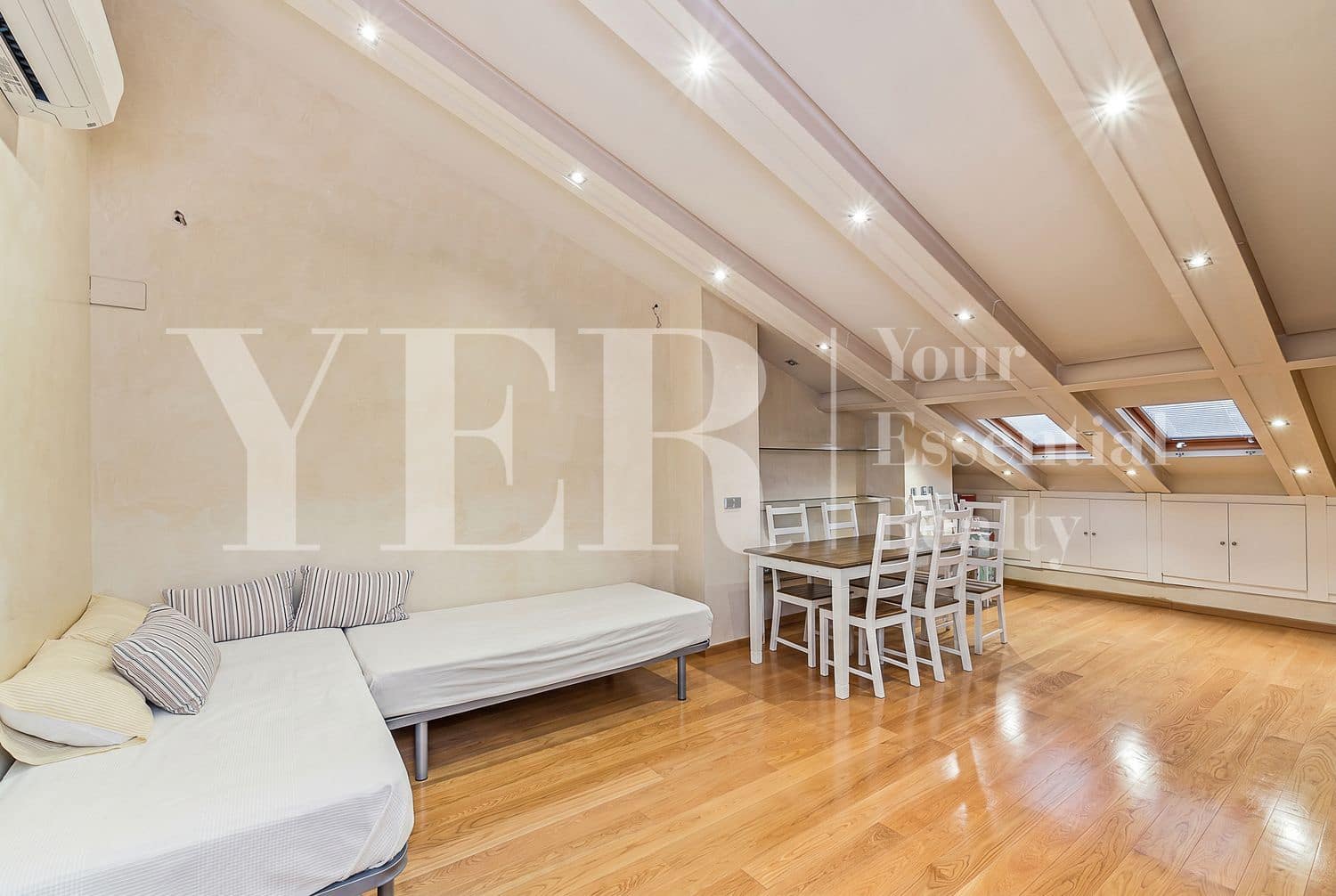 4 sovrum Hus till salu i Alicante stad med pool garage - 590 000 € (Ref: 9958980)