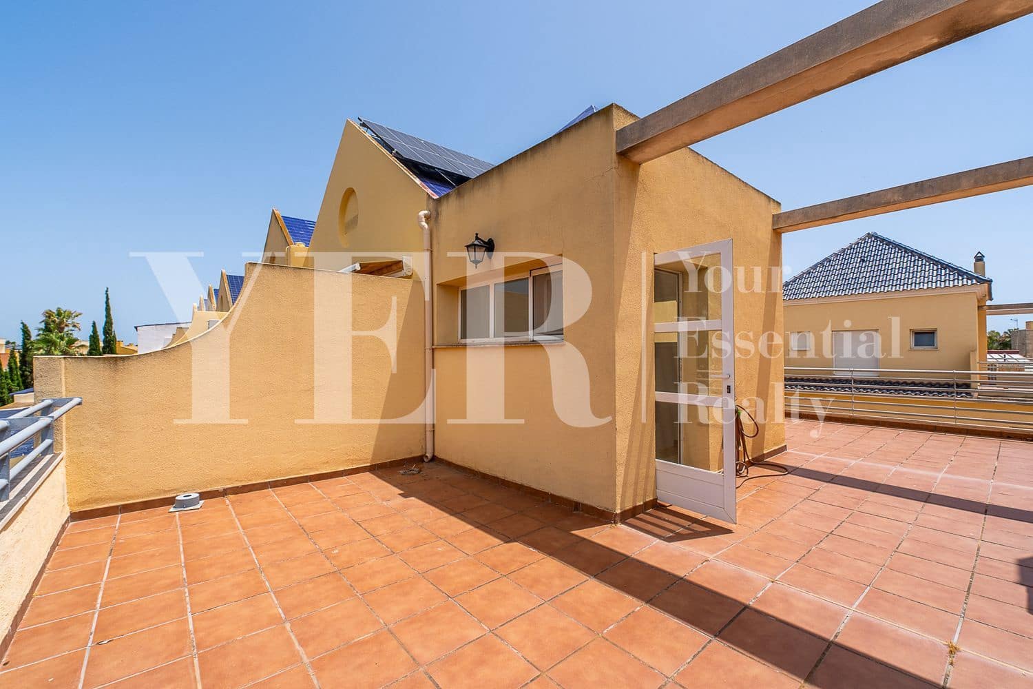 3 chambre Maison de Ville à vendre à Alicante ville avec piscine garage - 645 000 € (Ref: 9958981)