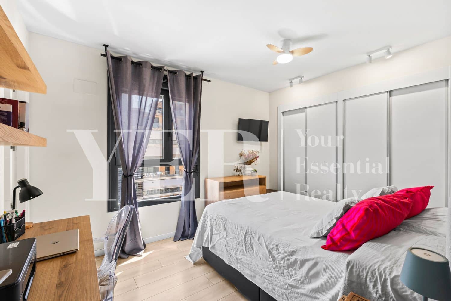 Apartamento de 3 habitaciones en Alicante / Alacant ciudad en venta con piscina garaje - 670.000 € (Ref: 9999526)