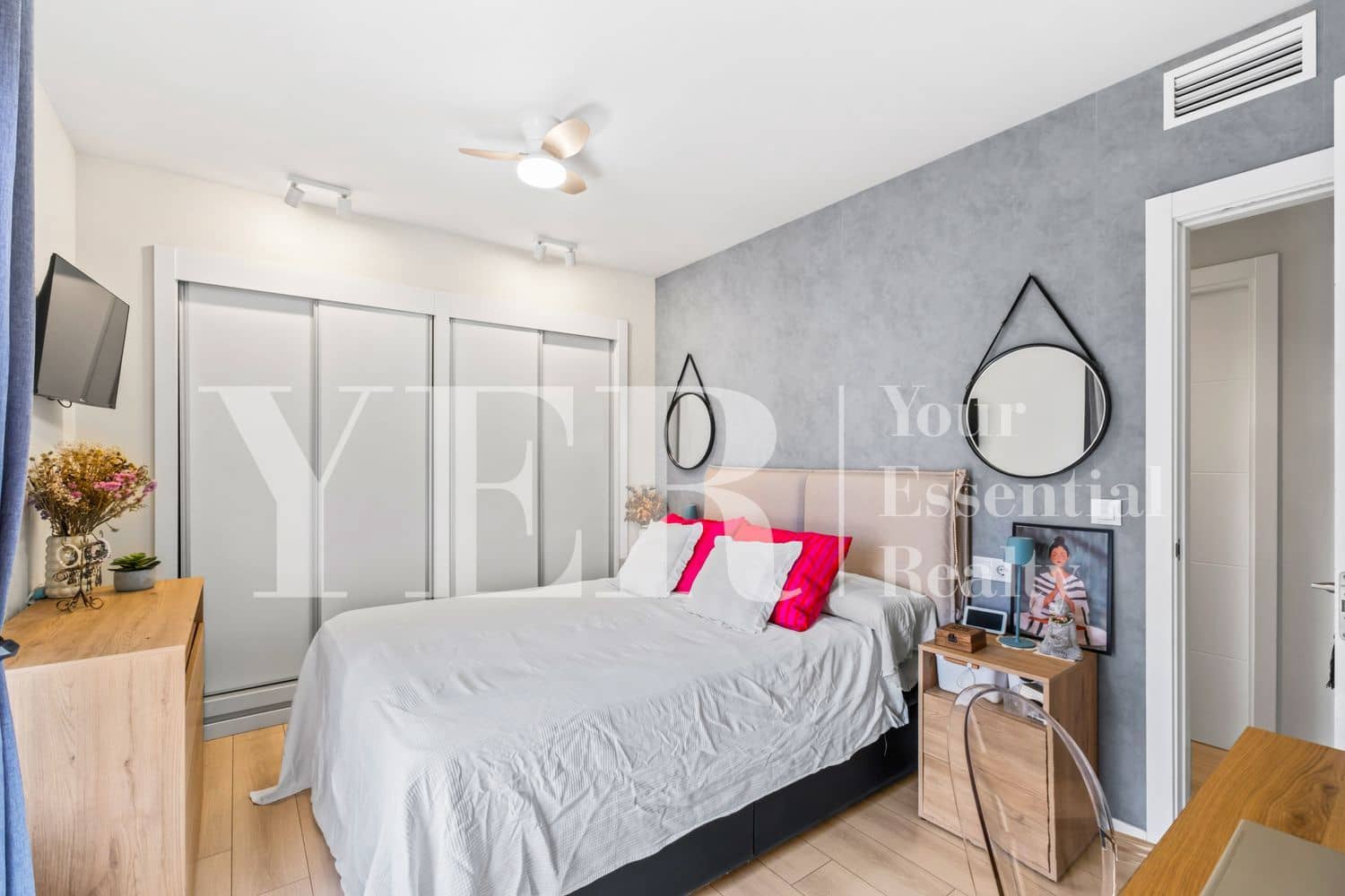 Apartamento de 3 habitaciones en Alicante / Alacant ciudad en venta con piscina garaje - 670.000 € (Ref: 9999526)