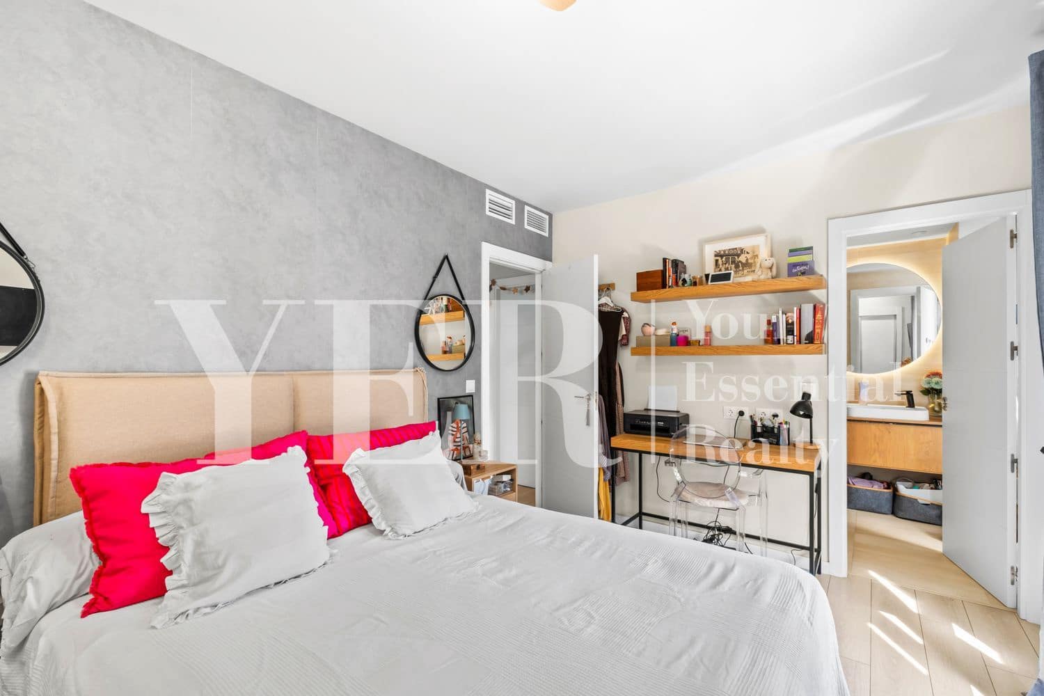 Apartamento de 3 habitaciones en Alicante / Alacant ciudad en venta con piscina garaje - 670.000 € (Ref: 9999526)