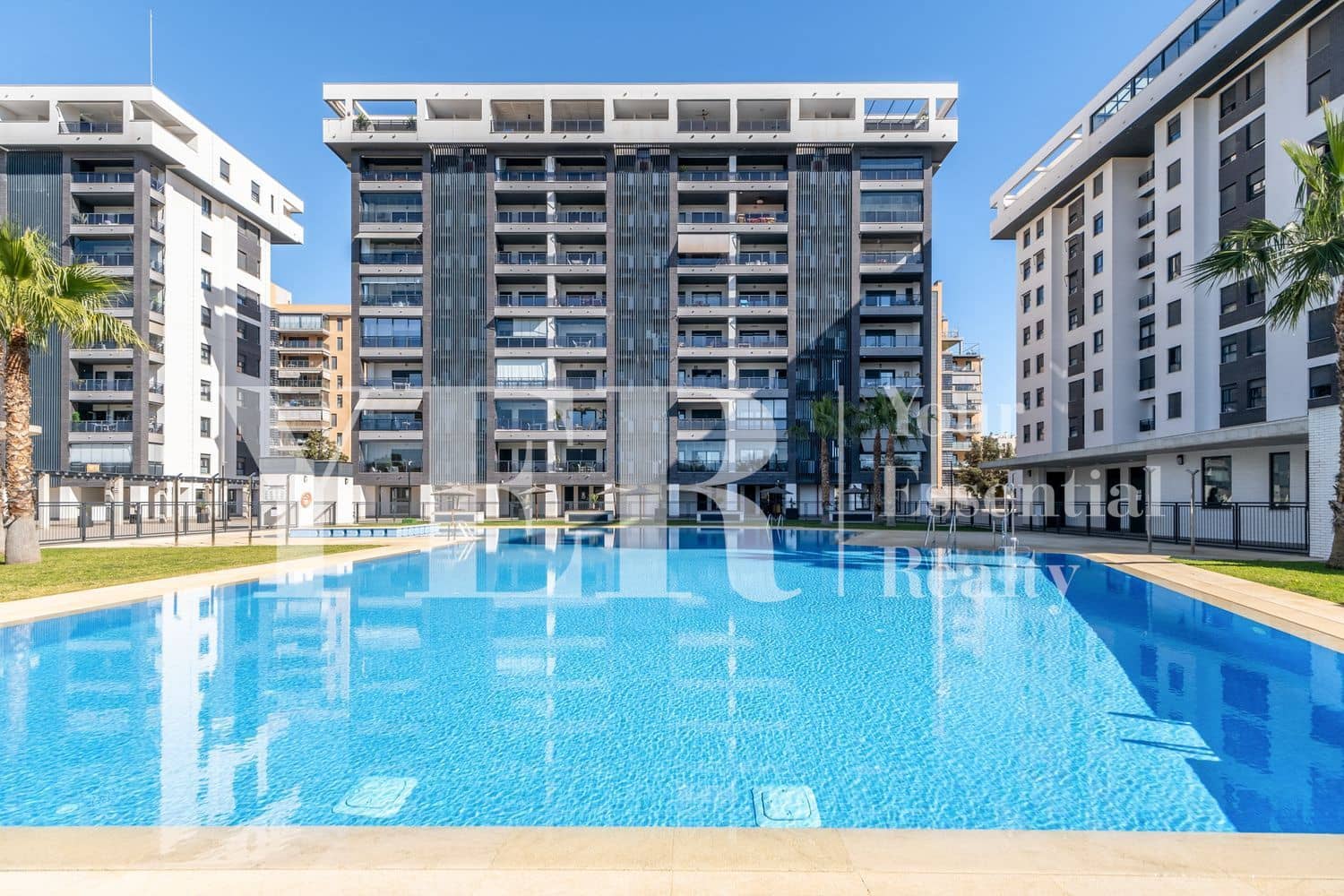 Apartamento de 3 habitaciones en Alicante / Alacant ciudad en venta con piscina garaje - 670.000 € (Ref: 9999526)