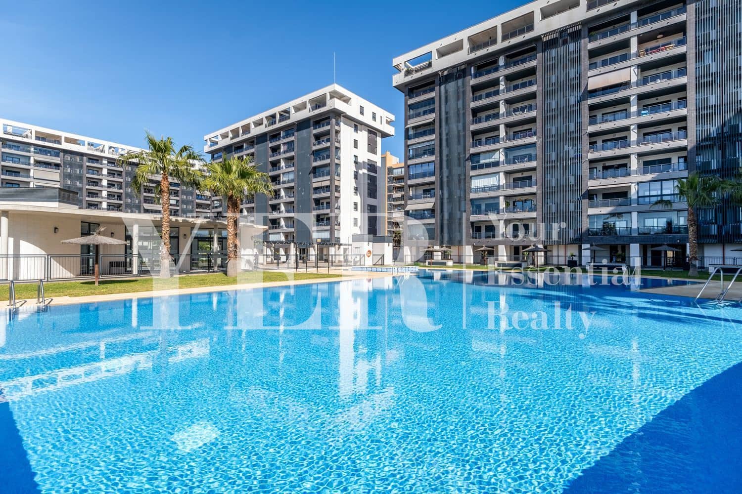 Apartamento de 3 habitaciones en Alicante / Alacant ciudad en venta con piscina garaje - 670.000 € (Ref: 9999526)