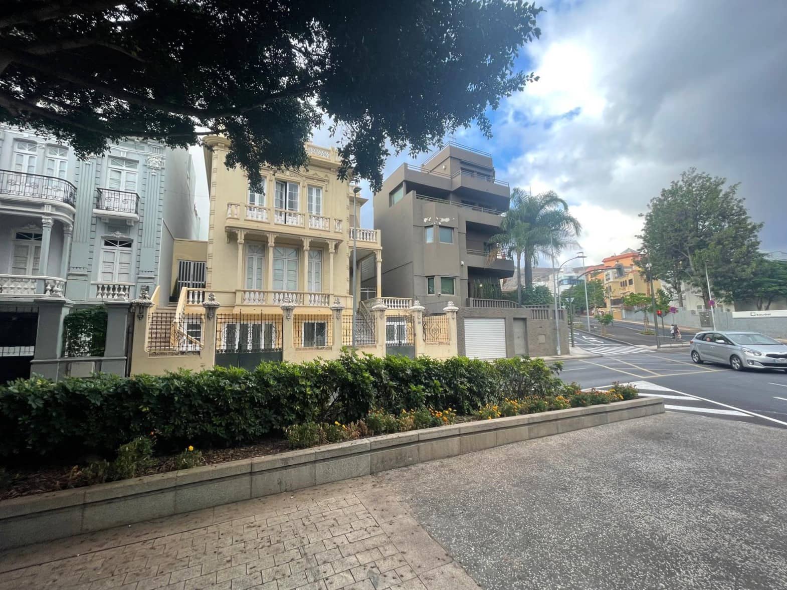 5 bedroom Commercial for rent in Santa Cruz de Tenerife - € 2,000 (Ref: 8807399)