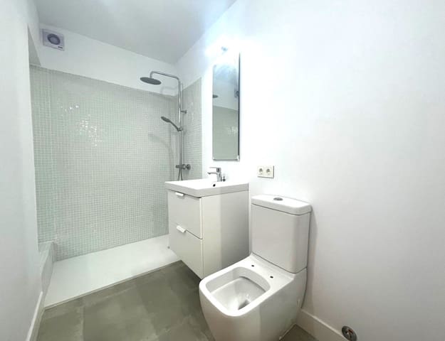 5 makuuhuone Kaupallinen vuokrattavana paikassa Las Mimosas, Santa Cruz de Tenerife - 2 000 € (Ref: 8807399)