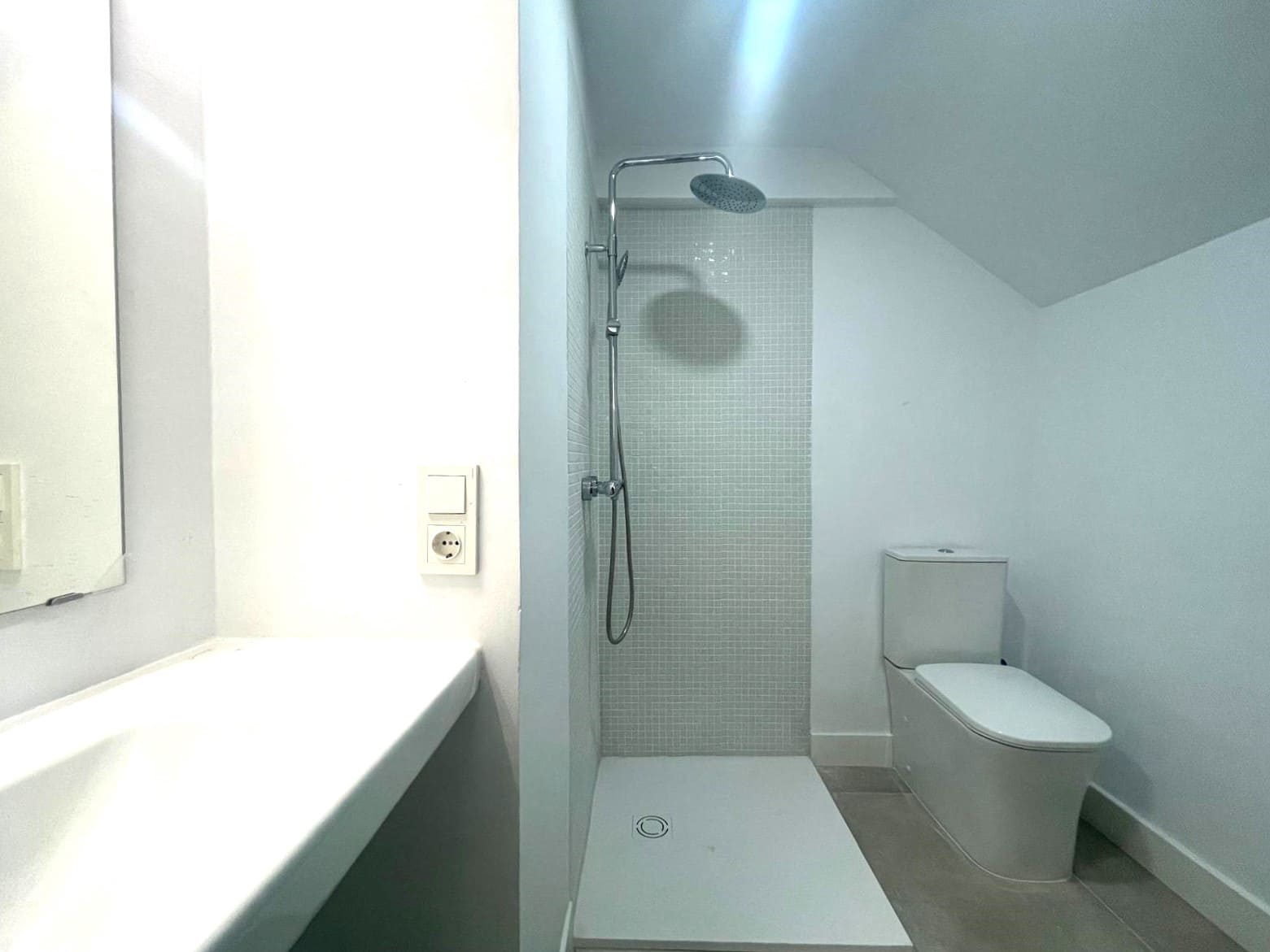 5 bedroom Commercial for rent in Santa Cruz de Tenerife - € 2,000 (Ref: 8807399)