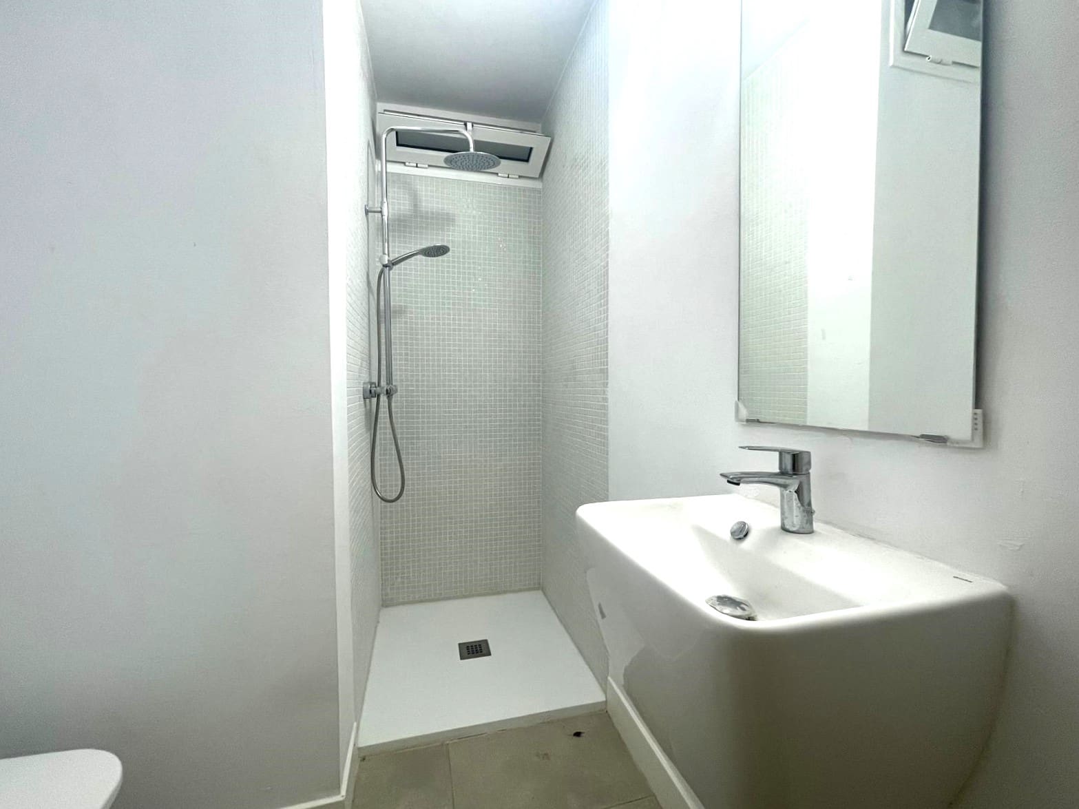 5 bedroom Commercial for rent in Santa Cruz de Tenerife - € 2,000 (Ref: 8807399)