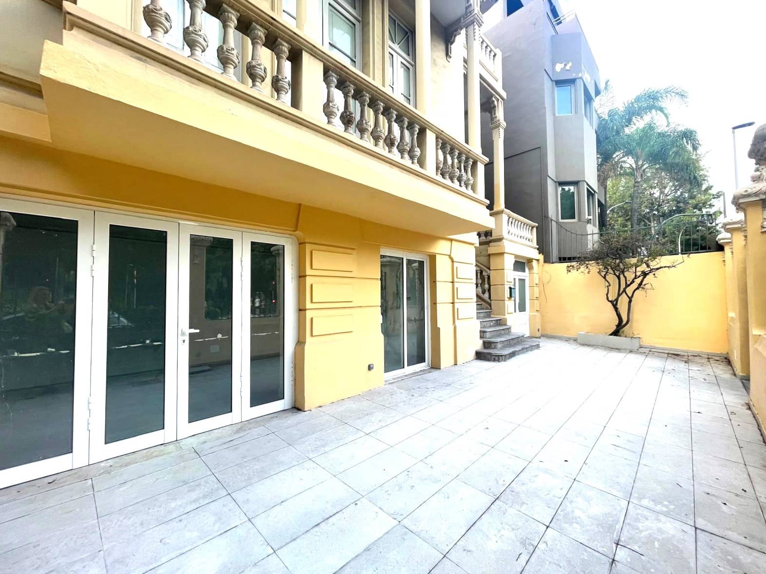 5 bedroom Commercial for rent in Santa Cruz de Tenerife - € 2,000 (Ref: 8807399)