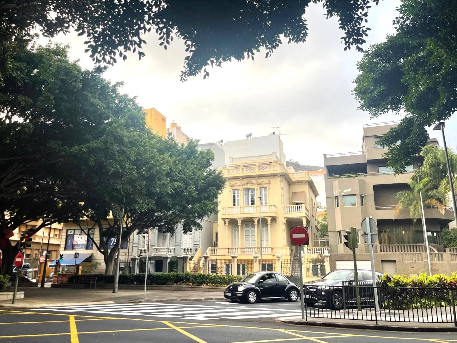 5 bedroom Commercial for rent in Santa Cruz de Tenerife - € 2,000 (Ref: 8807399)