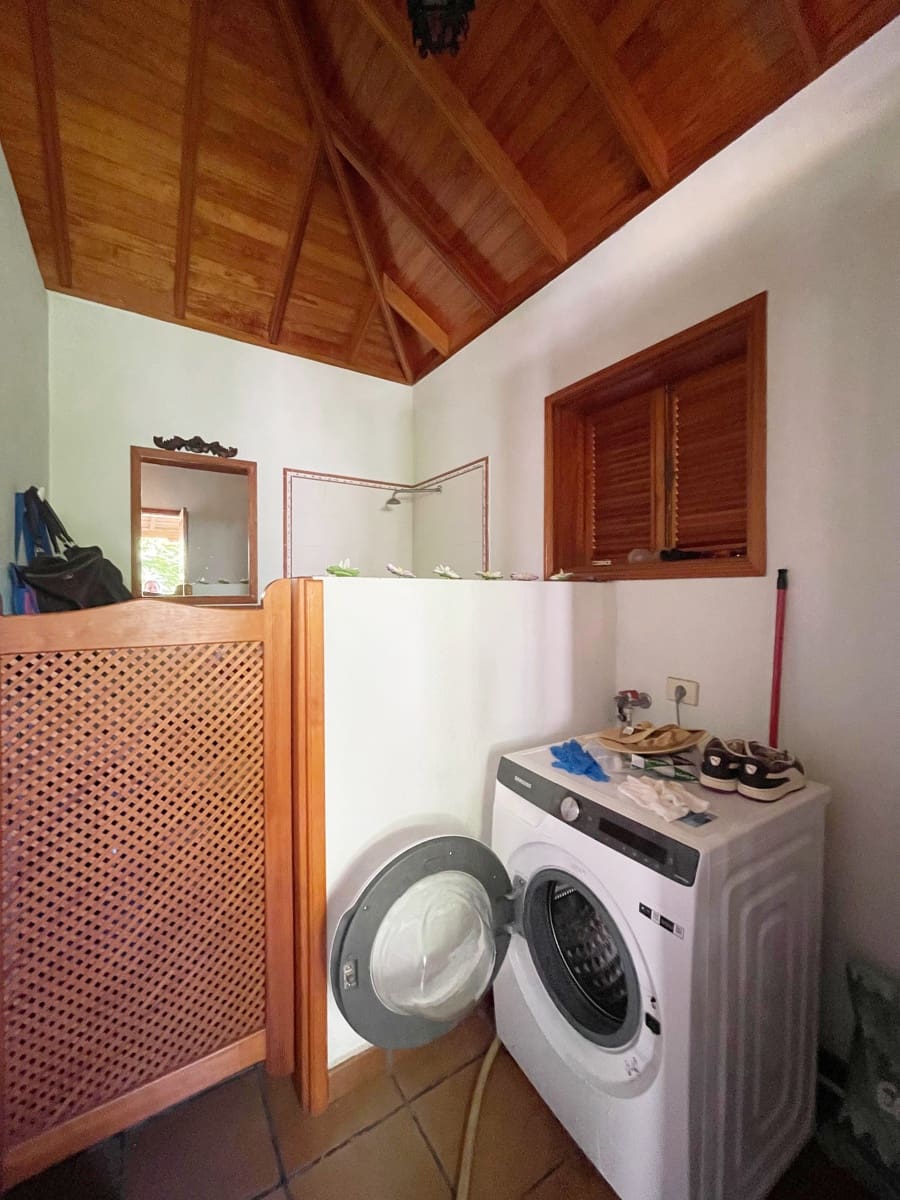 5 soveværelse Villa til salg i Los Llanos de Aridane med swimmingpool garage - € 860.000 (Ref: 9162812)