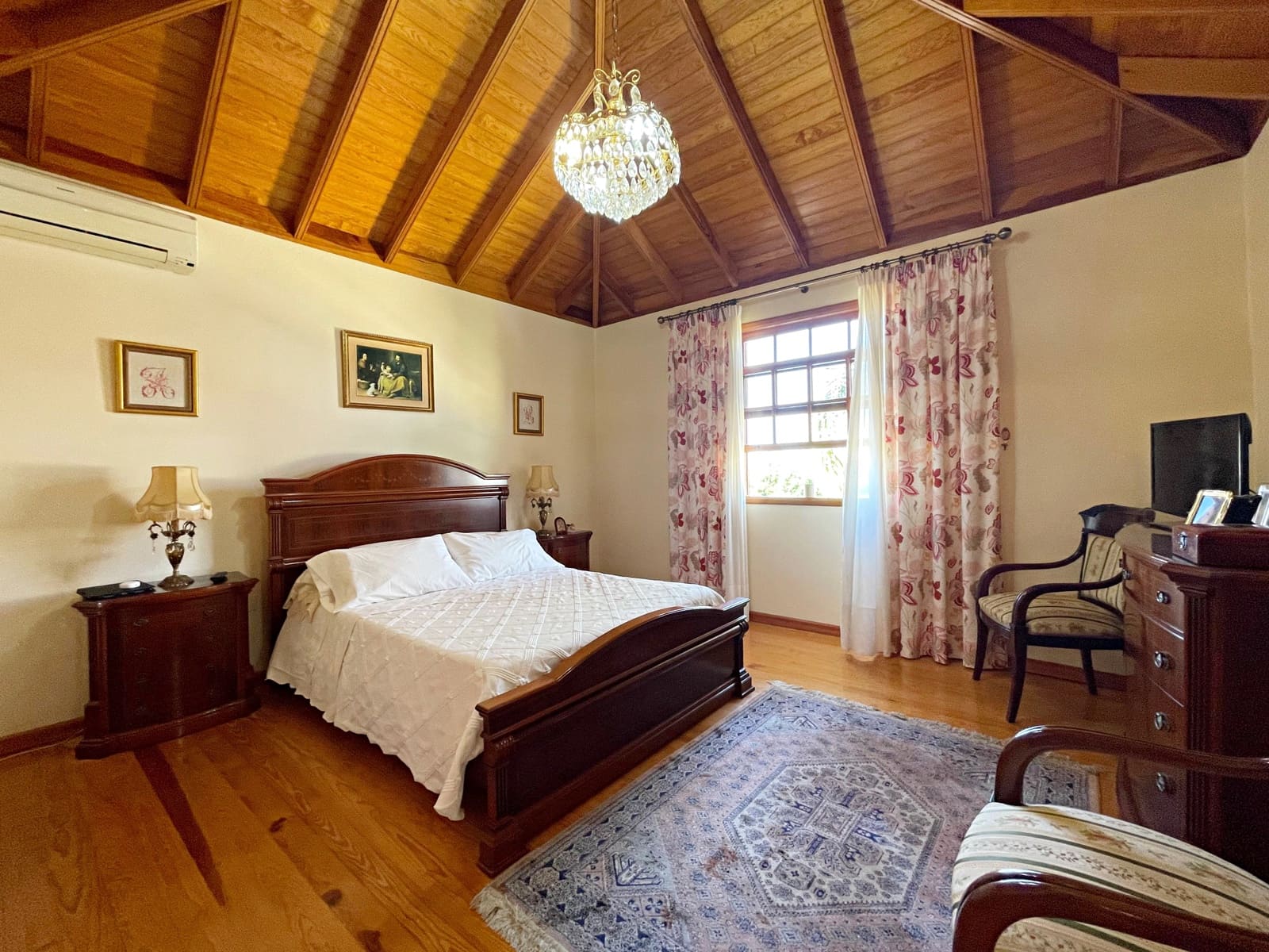 5 soveværelse Villa til salg i Los Llanos de Aridane med swimmingpool garage - € 860.000 (Ref: 9162812)