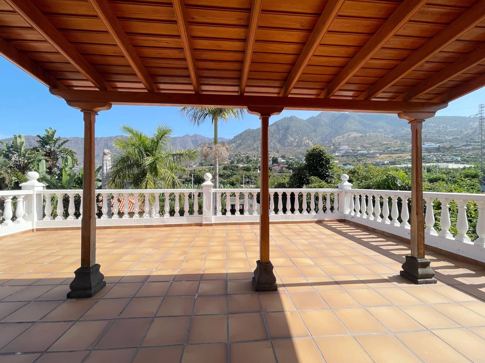 5 soveværelse Villa til salg i Los Llanos de Aridane med swimmingpool garage - € 860.000 (Ref: 9162812)