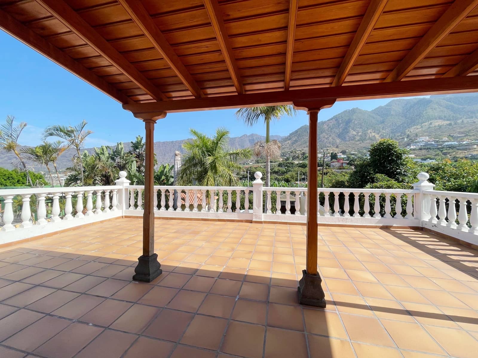 5 soveværelse Villa til salg i Los Llanos de Aridane med swimmingpool garage - € 860.000 (Ref: 9162812)