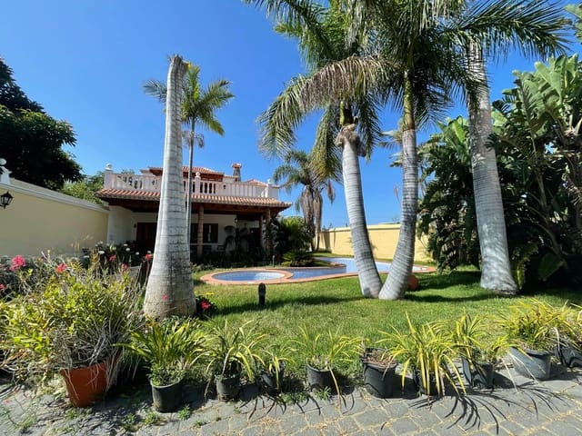 5 soveværelse Villa til salg i Los Llanos de Aridane med swimmingpool garage - € 860.000 (Ref: 9162812)