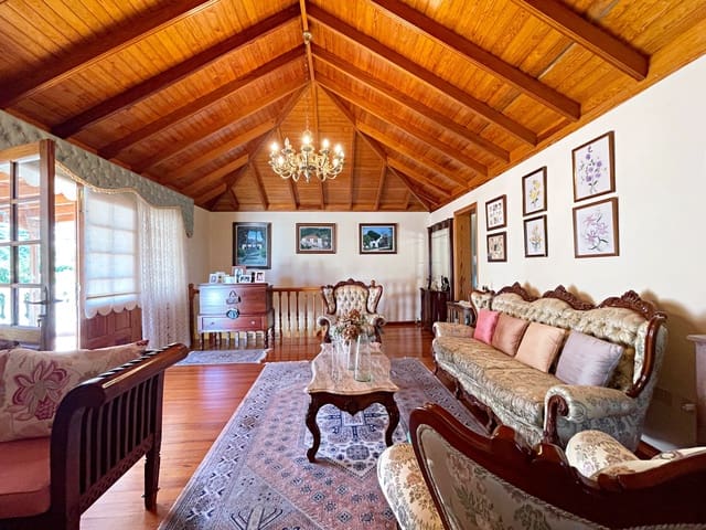 5 soveværelse Villa til salg i Los Llanos de Aridane med swimmingpool garage - € 860.000 (Ref: 9162812)