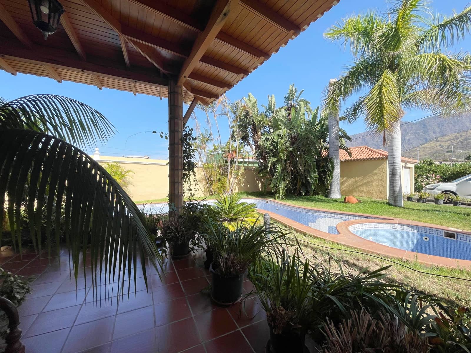 5 soveværelse Villa til salg i Los Llanos de Aridane med swimmingpool garage - € 860.000 (Ref: 9162812)