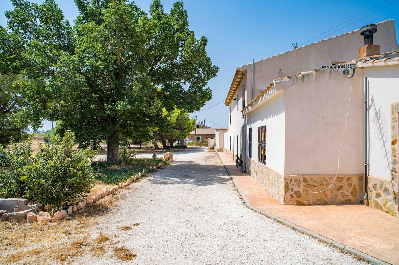 5 sypialnia Finka/Dom wiejski na sprzedaż w Pinoso z basenem garażem - 578 000 € (Ref: 10012358)